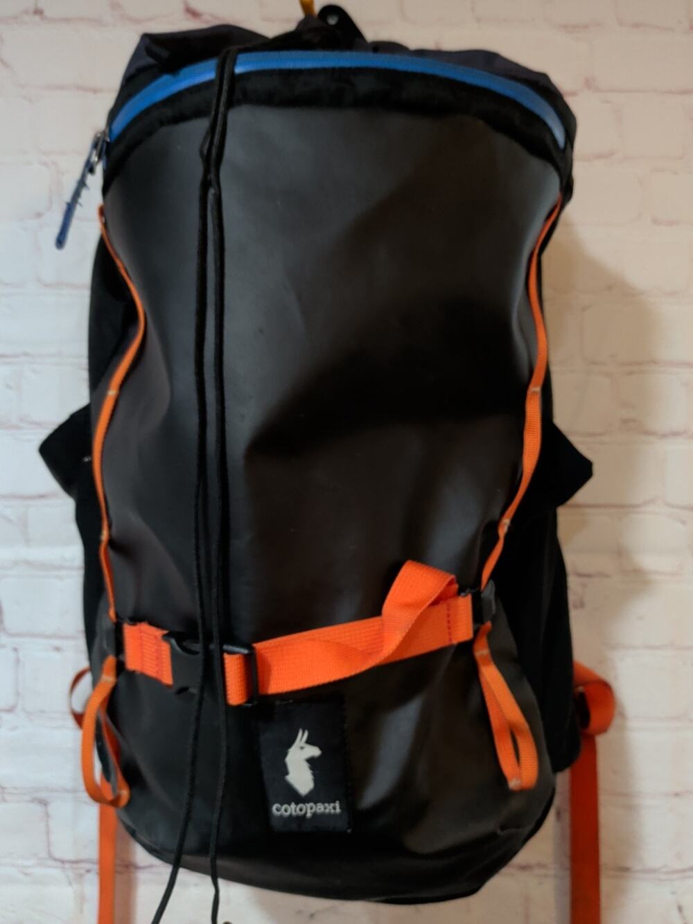 Cotopaxi Vaya 18L Backpack Cada Día Black TPU Water-Resistant Laptop Daypack